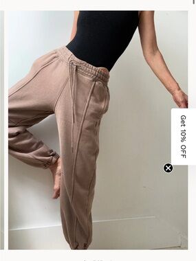 Free people sprint to the finish joggers size xs nwot